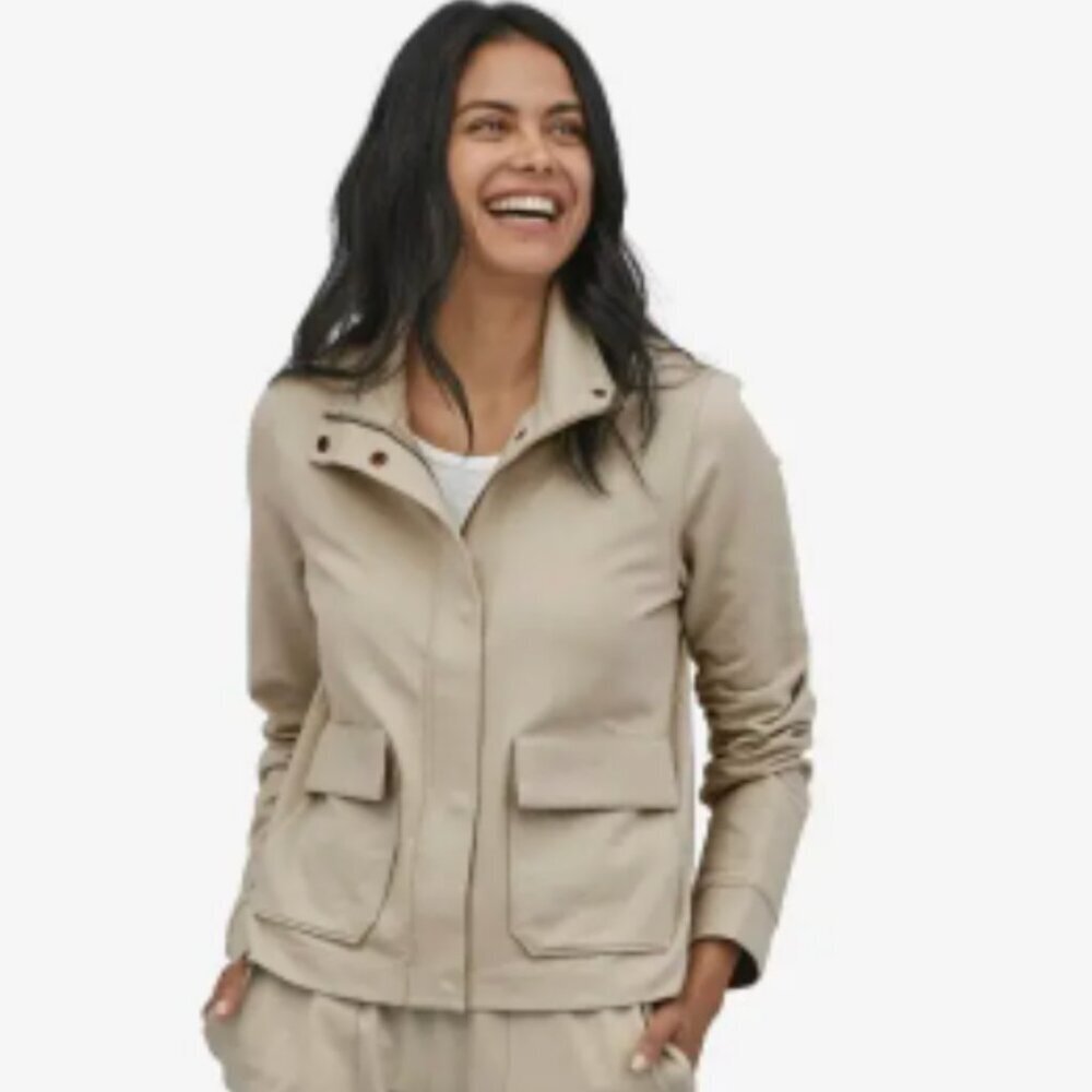 Patagonia Roaming‎ Layering Shirt Jacket Women's M Cream Zip Snap EUC